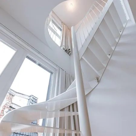 Huswell - 'the Crown' In Appartement Gent